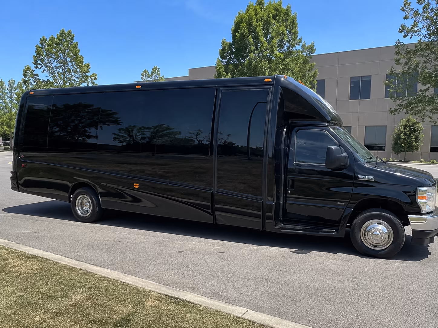 25 passenger minibus