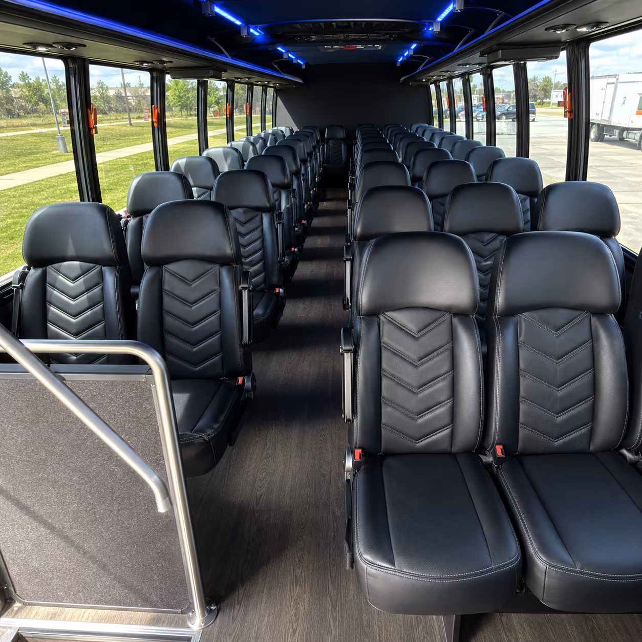 book group transportation for your next airport transfer 4