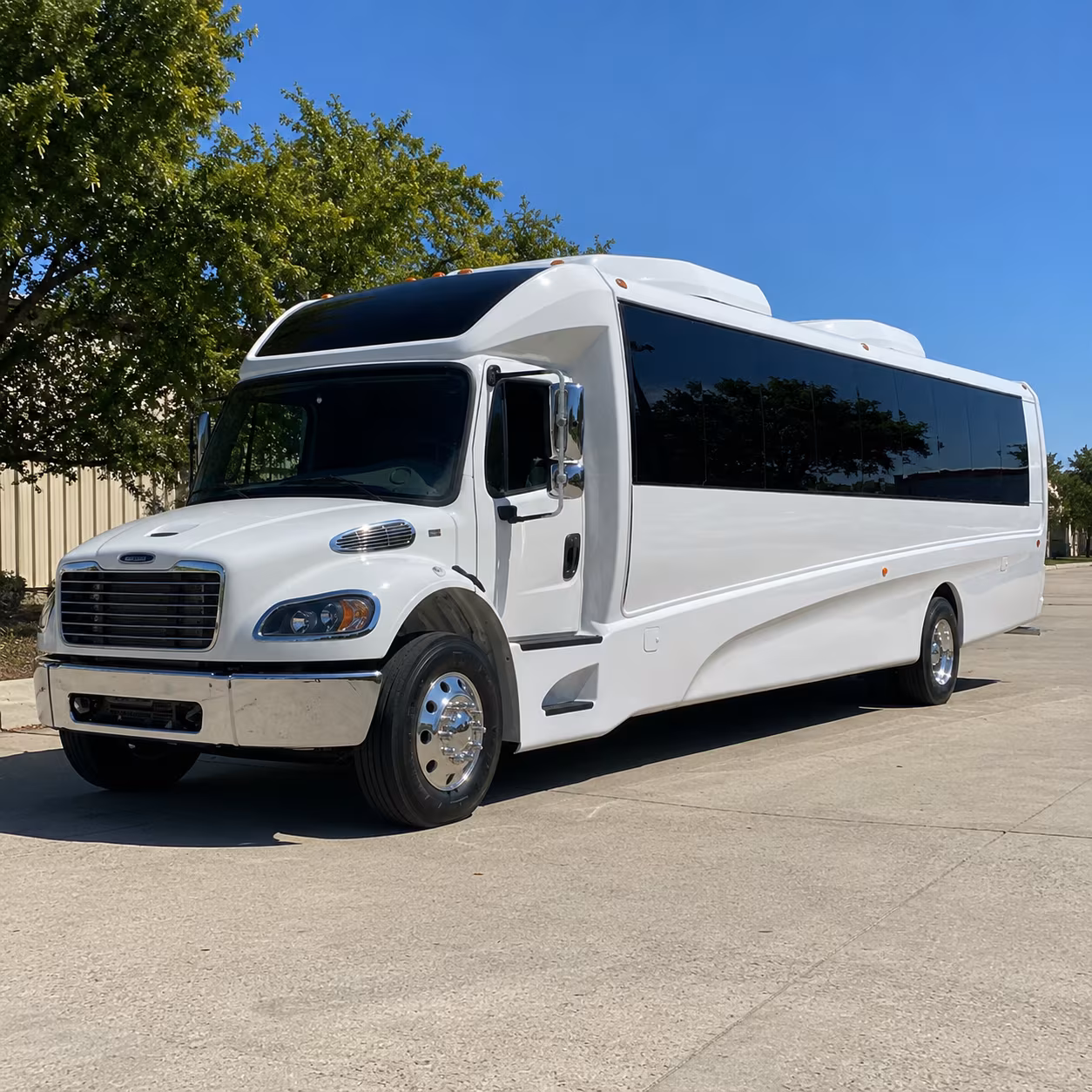 ontario 18 passenger minibus