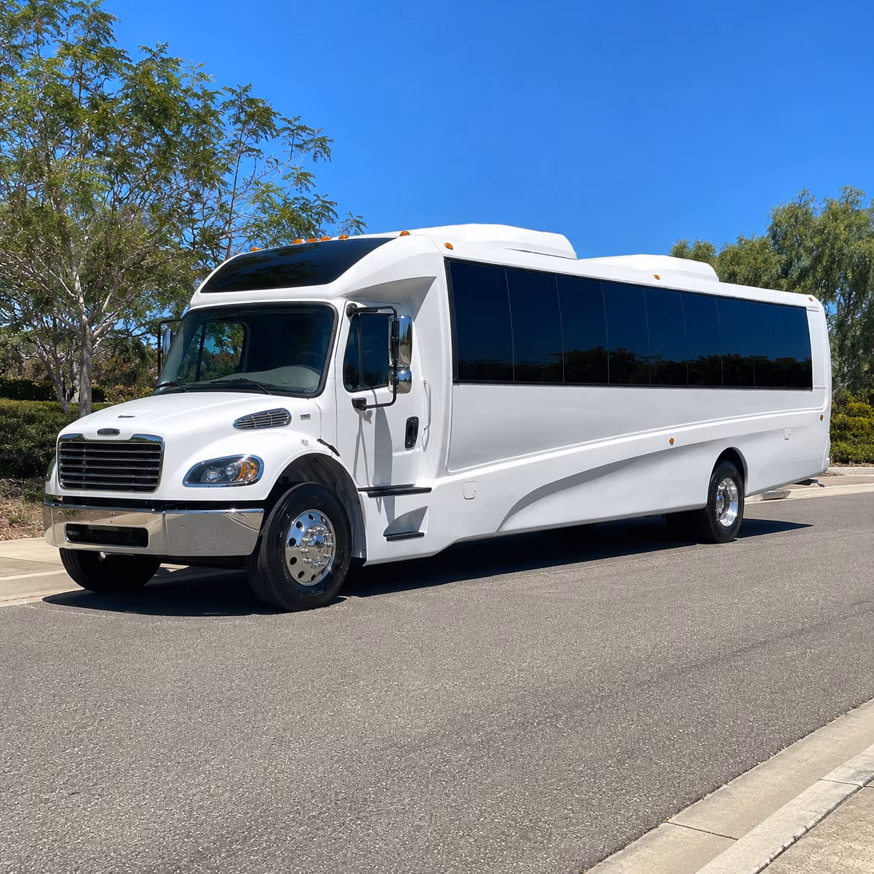 ontario 28 passenger minibus