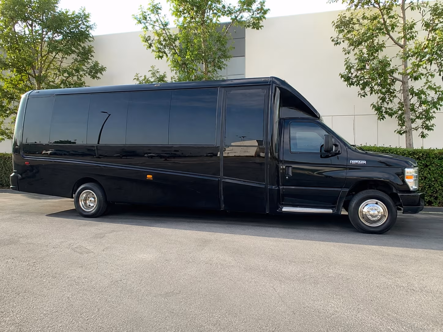 ontario wine tour transportation onboard seating